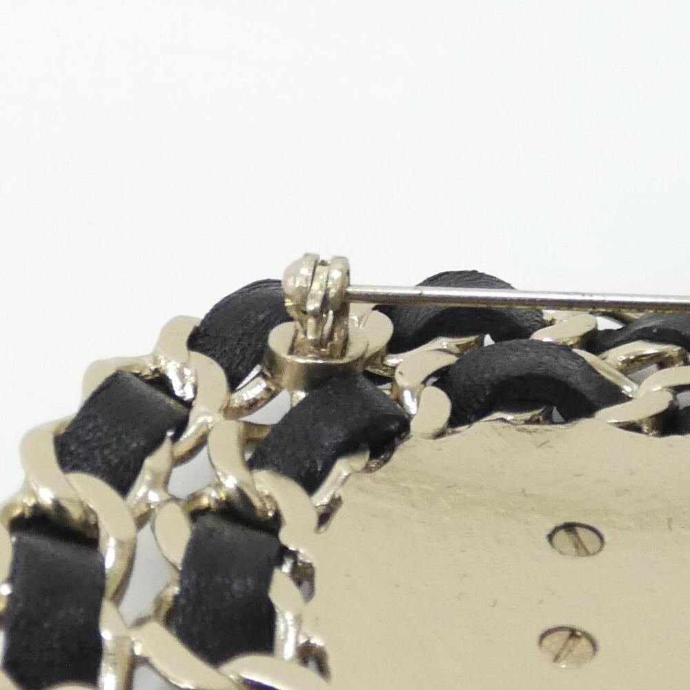 CHANEL Black Brooch - Picture 5 of 5